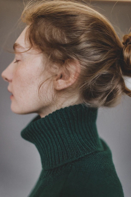 Манишка из кашемира с мериносом изумрудного цвета