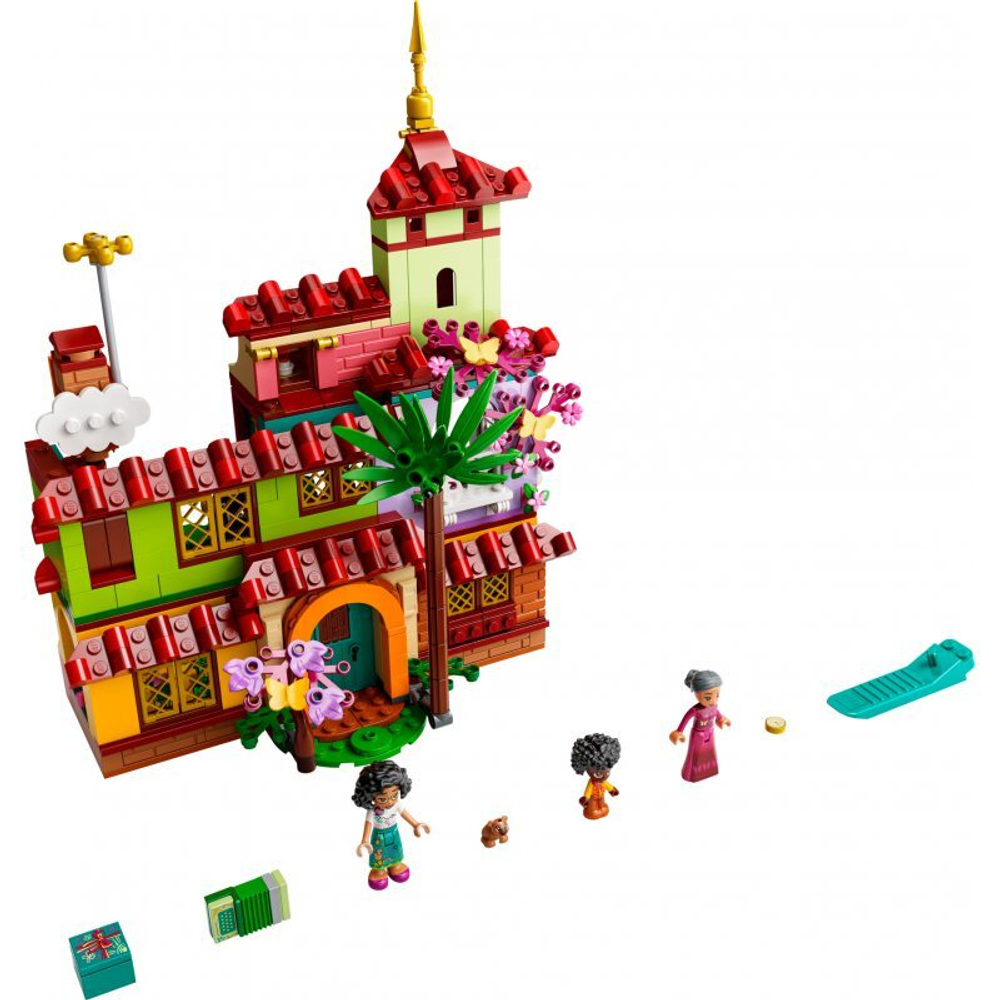 Конструктор LEGO Disney Princess Дом Мадригалов 43202