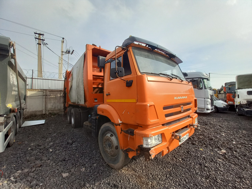 АРЗАМАССКИЙ ЗАВОД КОММУНАЛЬНОГО МАШИНОСТРОЕНИЯ КО-440* на шасси КамАЗ 65115 6x4 Мусоровоз КО-440В1-0
