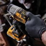 DeWalt DCF902D2K гайковерт аккумуляторный (2 x 2 Ач, ЗУ)