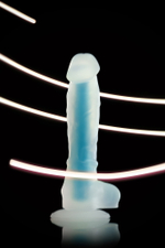 Фаллоимитатор светящийся в темноте Beyond by Toyfa синий 16,5 см