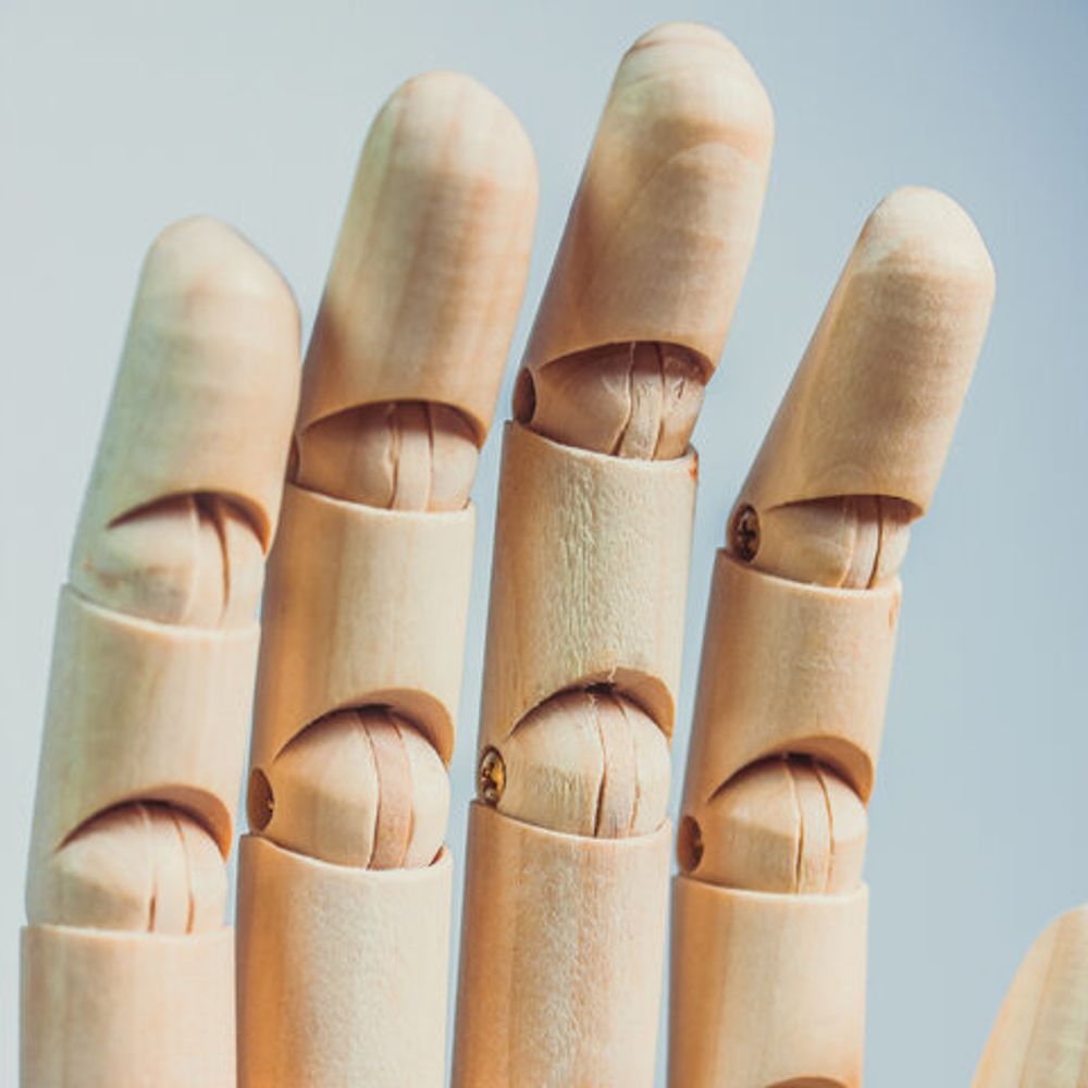 Манекен художественный BRAUBERG ART CLASSIC "РУКА", высота 30 см., мужская правая, дерево, 191297