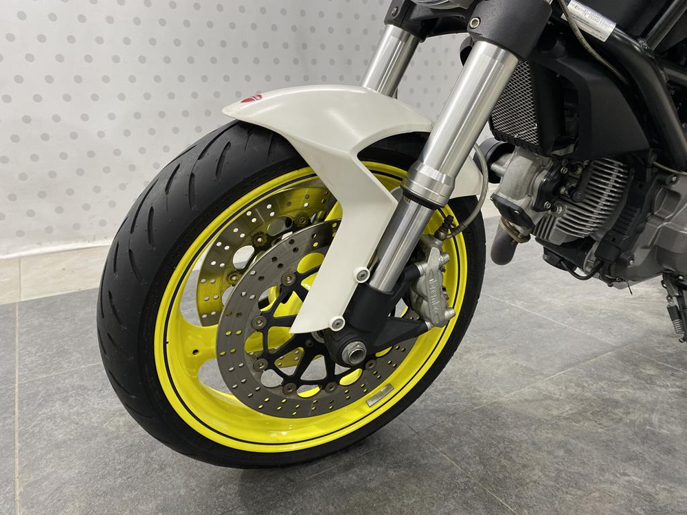 Ducati Monster 696 2011