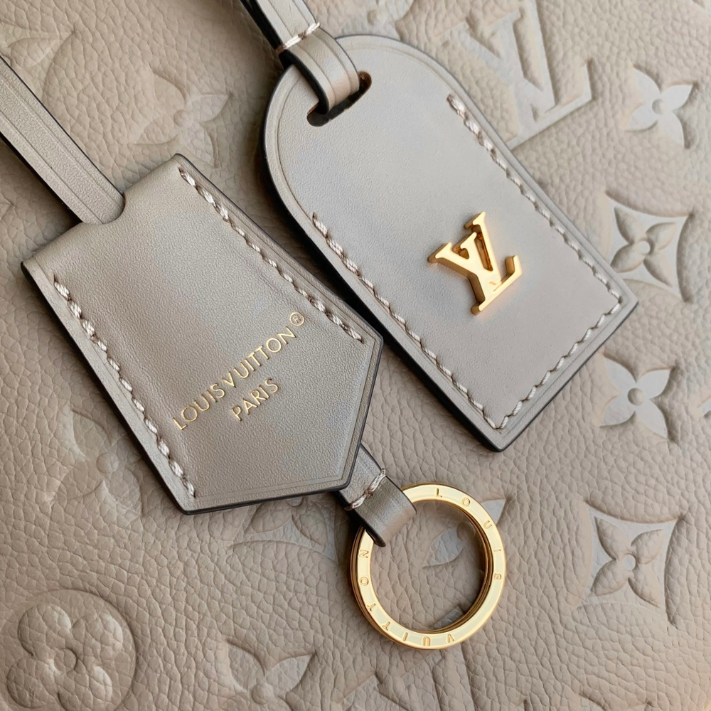 Louis Vuitton Avenue MM
