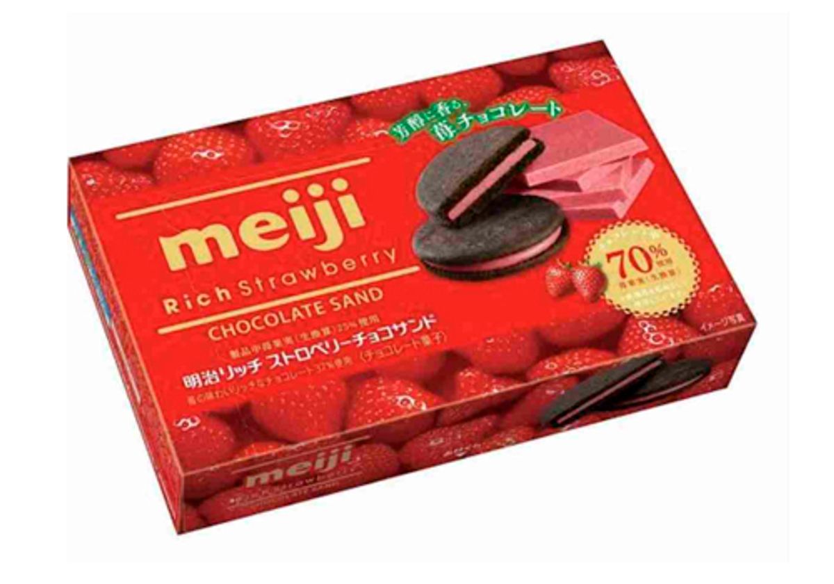 Мини-печенье Meiji Сэндвич с клубникой и шоколадом, 120г