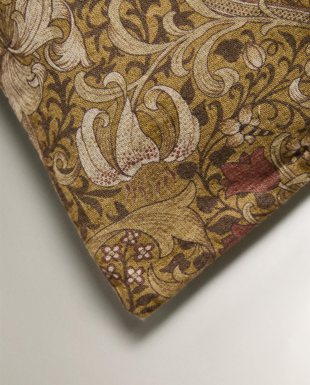 Zara Home наволочка декоративная из льна, горчичный, 45x45 см
