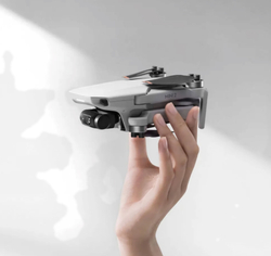 Квадрокоптер DJI Mini 2 FLY MORE COMBO