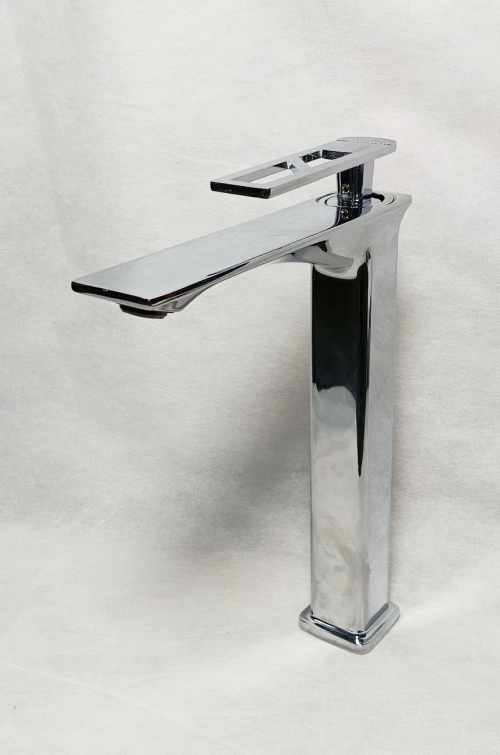 Смеситель для раковины Z5017 высокий