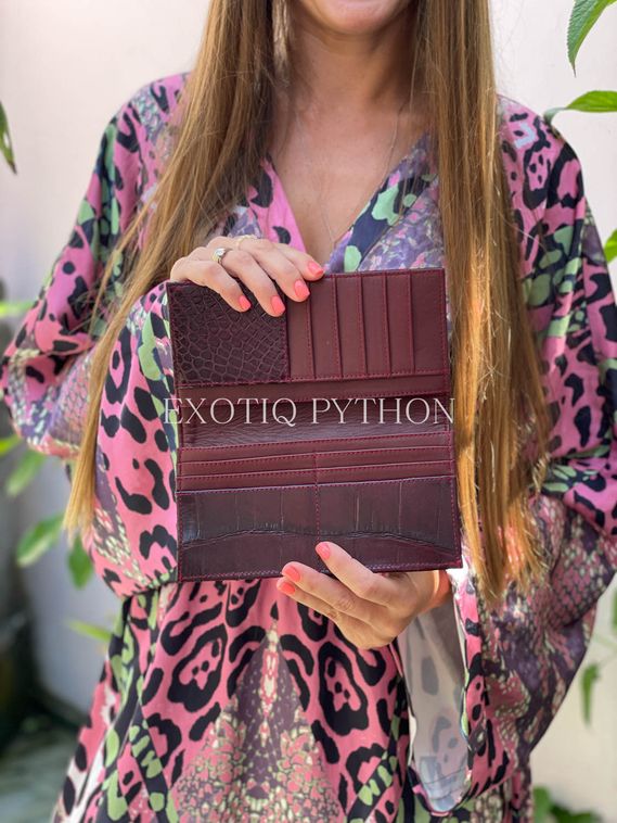 Кошелек из кожи крокодила бордового цвета WA-205