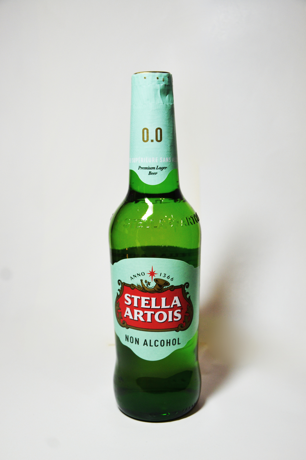 Безалкогольное пиво Stella Artois светлое фильтрованное пастеризованное 0,44 л.