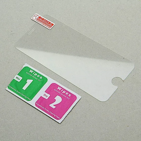 Защитное стекло 2.5D LuazON для iPhone 6/6S, полный клей