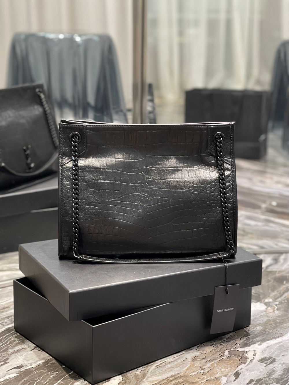 Yves Saint Laurent Niki Shopping Bag 33 cm