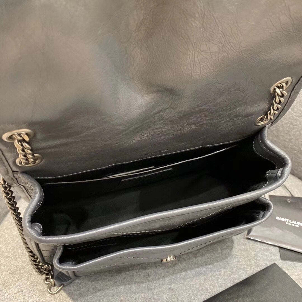Yves Saint Laurent Niki 22 cm