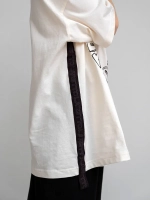 Белая футболка для мальчика в школу