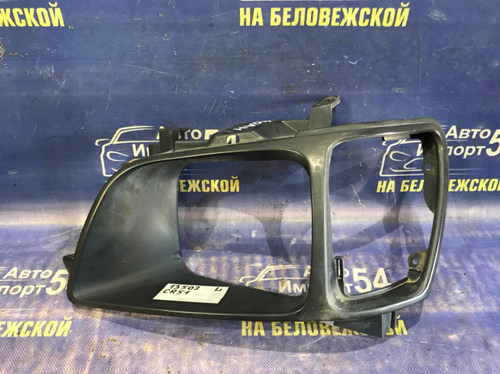 Рамка фары TOYOTA TOWNACE NOAH 1996-1998