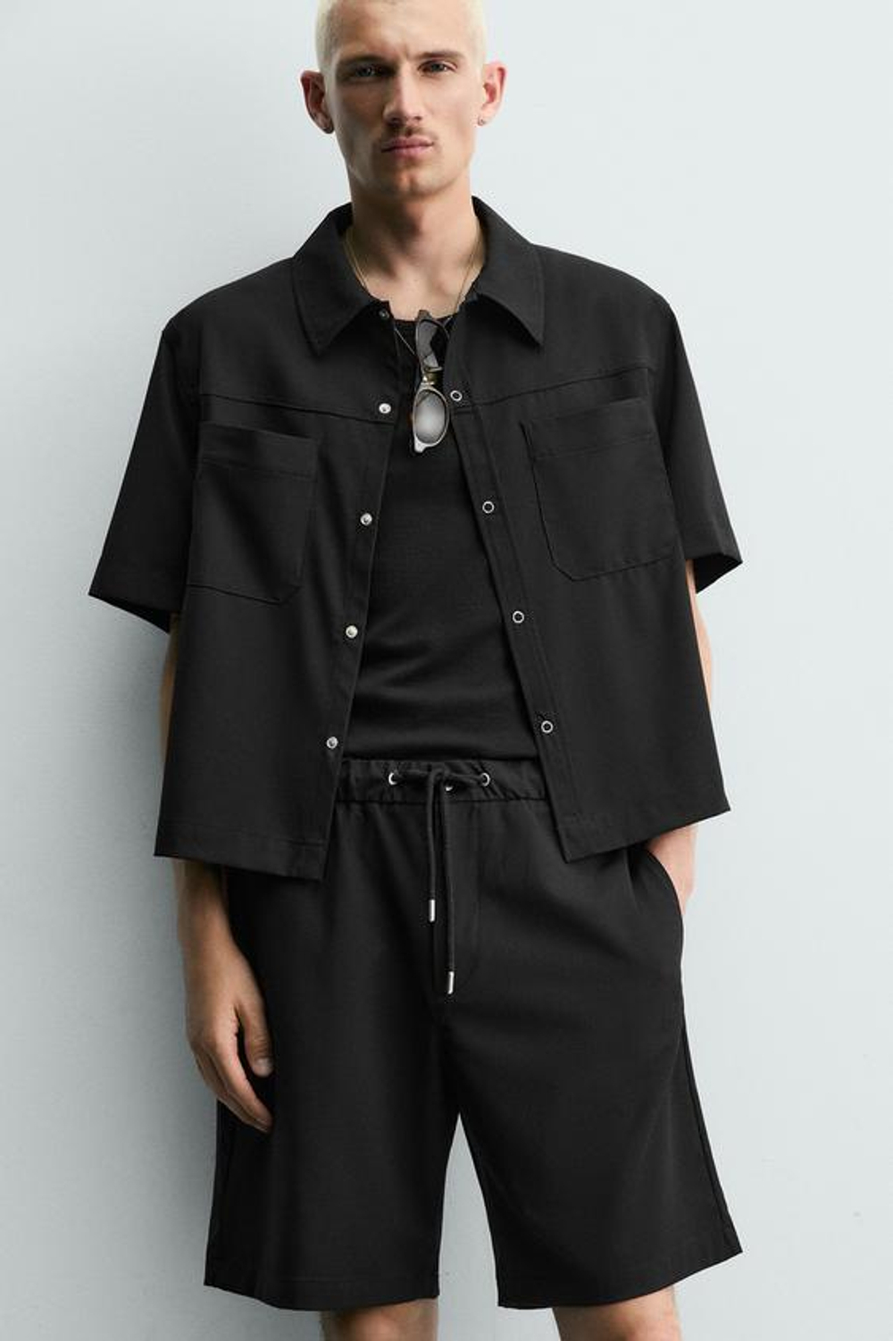 ZARA ТЕХНИЧЕСКИЕ ШОРТЫ RELAXED FIT, ЧЕРНЫЙ