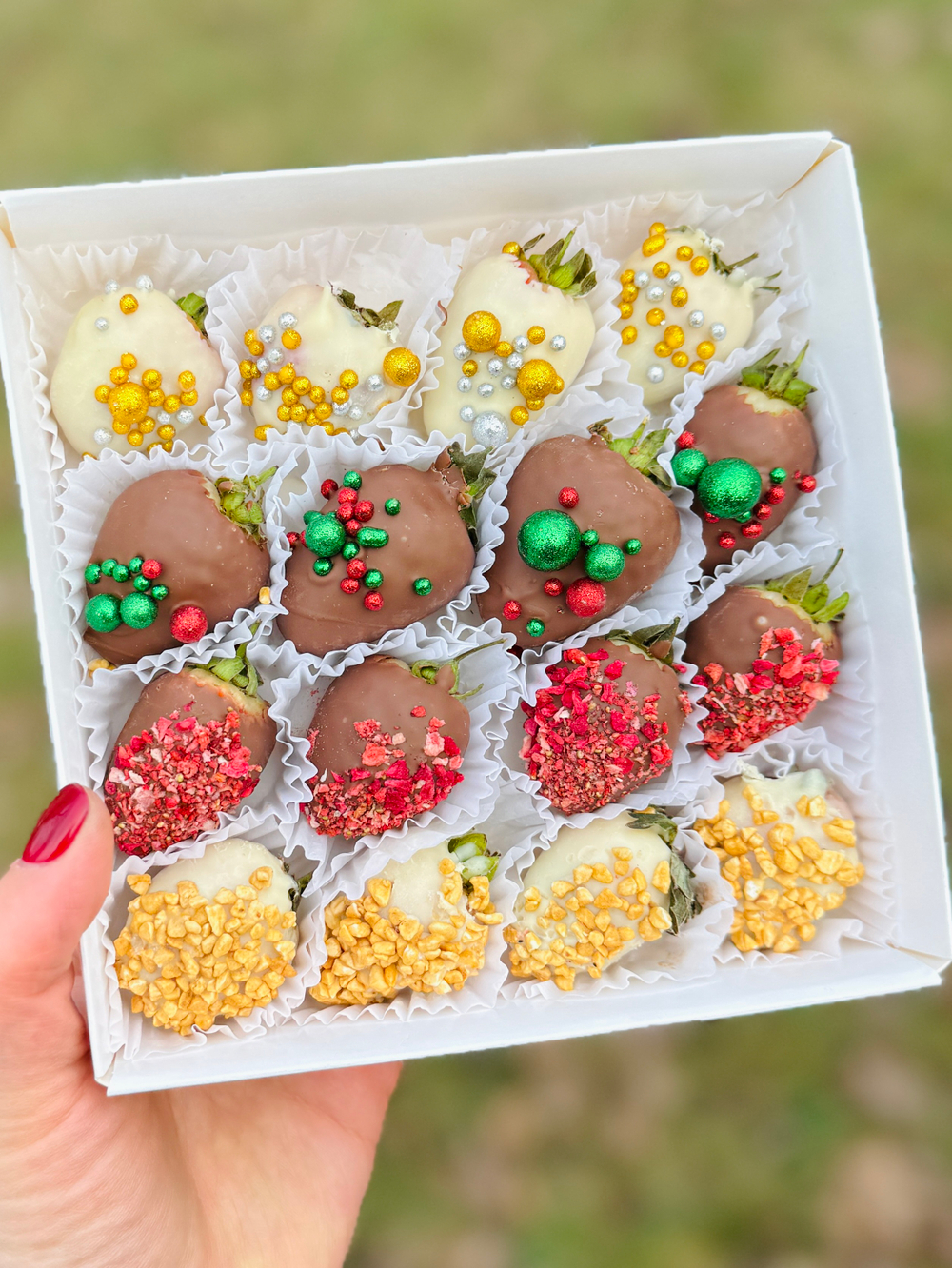 Клубника в шоколаде «Сияние», 12-16 шт