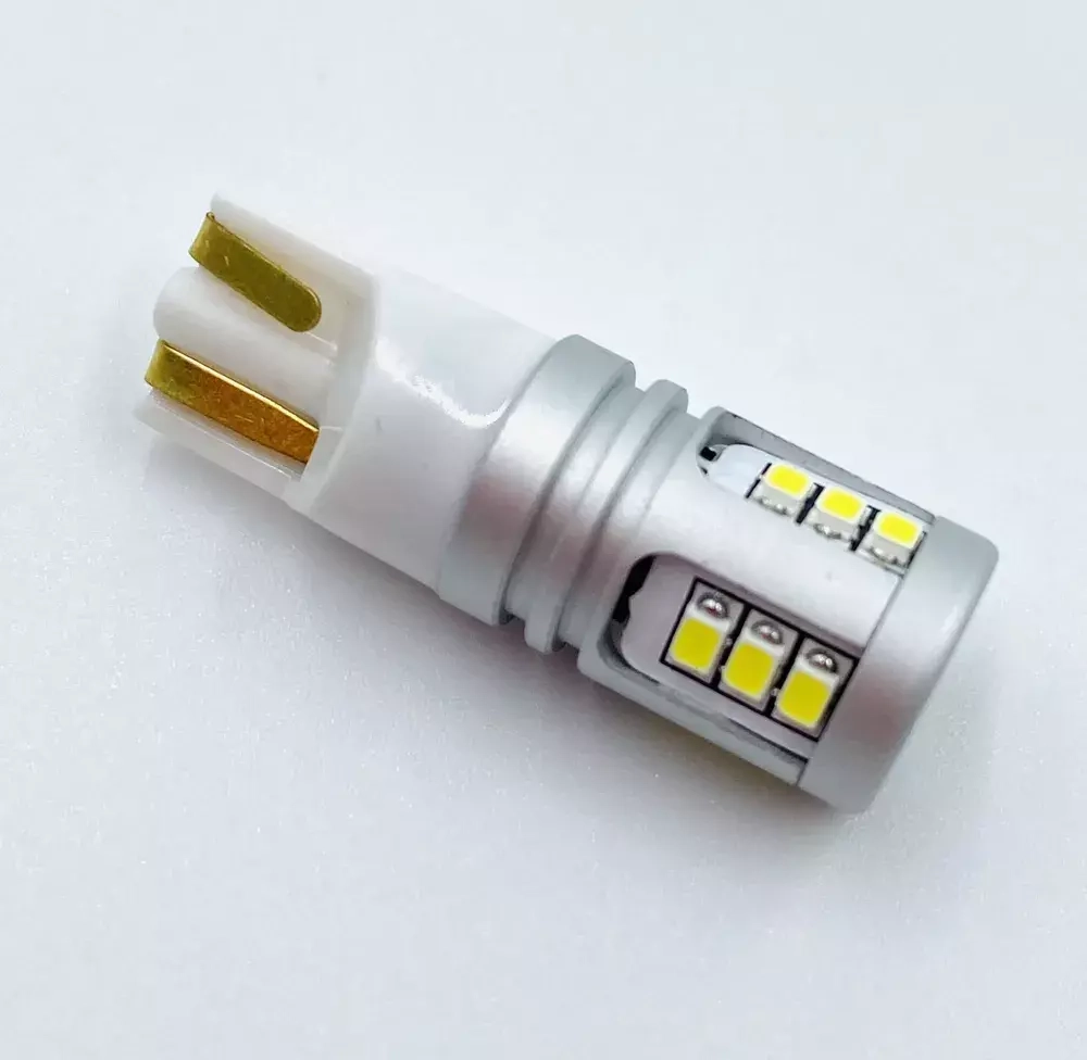 Лампа светодиодная бесцокольная Обманка T10 15 SMD Биполярная Аналог W16W Свет белый 12/32V