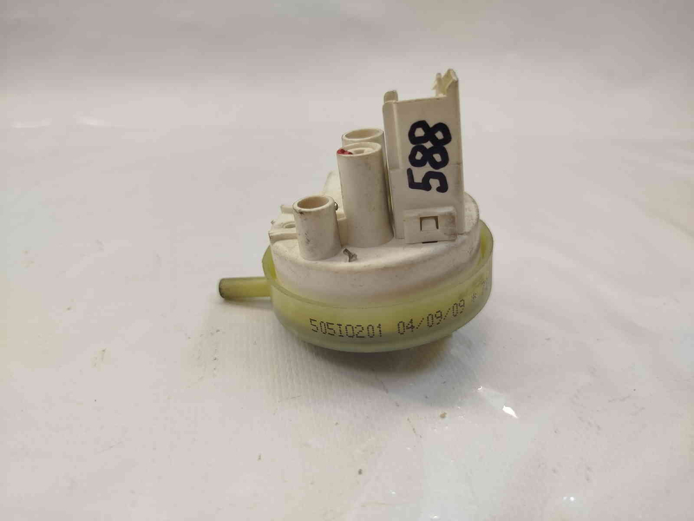 588 Датчик уровня воды (Прессостат) для стиральной машины Bosch/Siemens 505IO201 730-505-3000 б/у