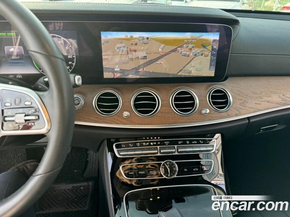 Mercedes-Benz E-Class W213 E300e 4MATIC Exclusive (09.2020)