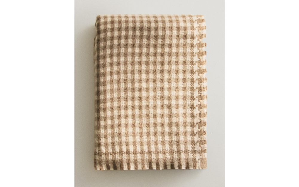 Zara Home плед из полиэстера, бежевый, в клетку