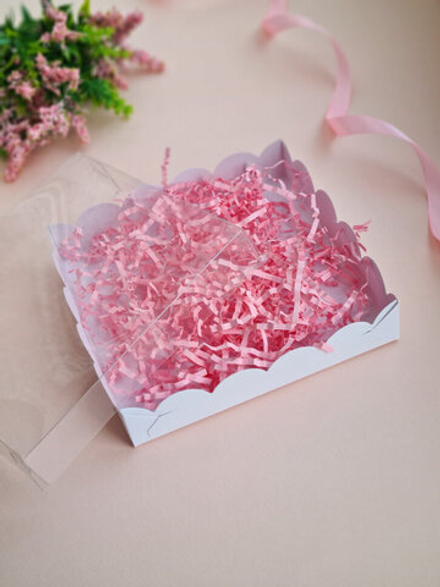 Коробка для пряников и печенья с пластиковой крышкой 15х15х3 см