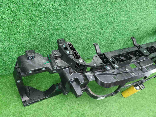 Телевизор Lixiang L9 (2022-н.в.)