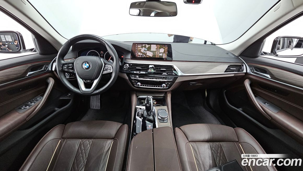 BMW 5 Series (G30) 520d Luxury Plus (08.2019)