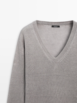 Massimo Dutti Вязаный свитер из льна с V-образным вырезом, серый