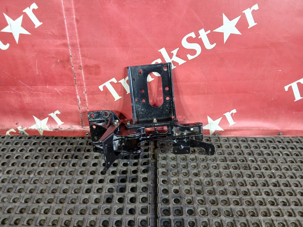 Кронштейн кабины задний левый 2023г