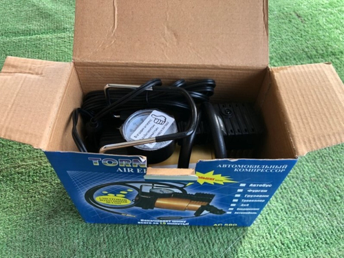 Компрессор поршневой TORNADO 12В в пластиковом кейсе (TORNADO)