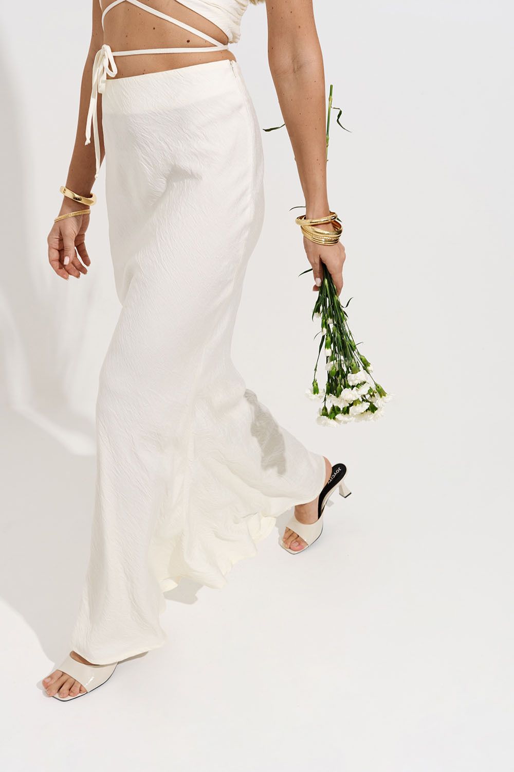 Юбка-рыбка из вискозы ванильного цвета