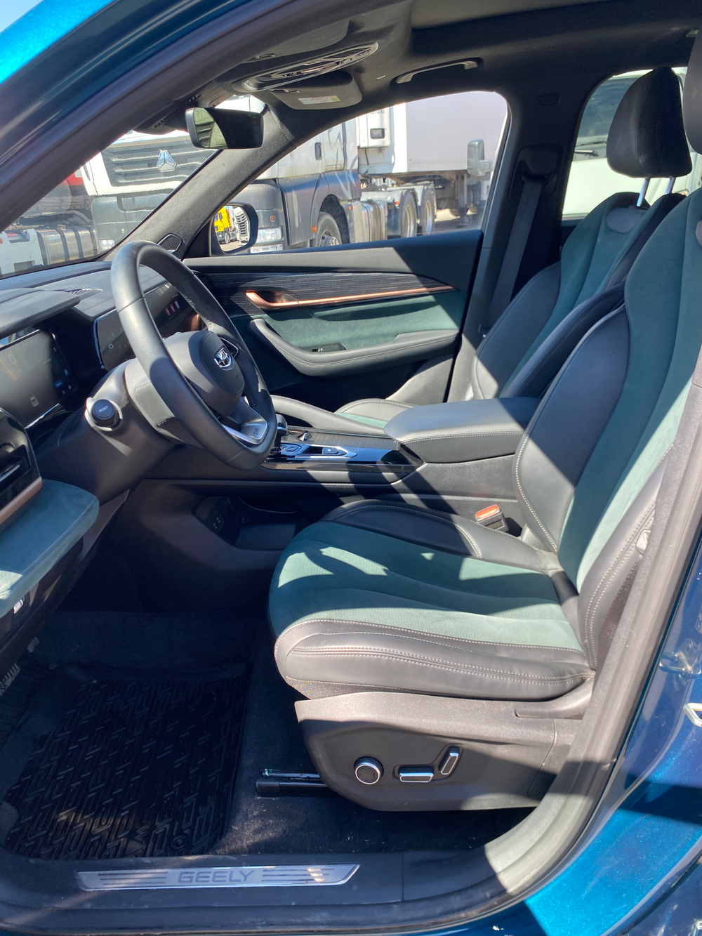 Geely Monjaro 2.0 AT Flagship