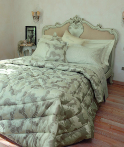 Покрывало 270х270 Blumarine Anais зеленое Италия