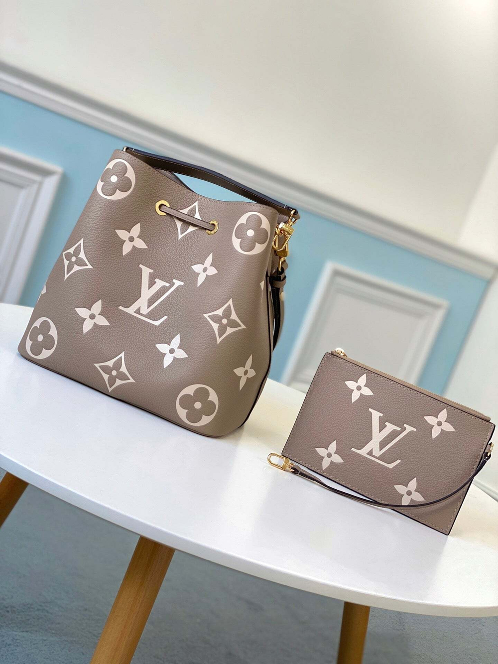 Louis Vuitton NeoNoe MM