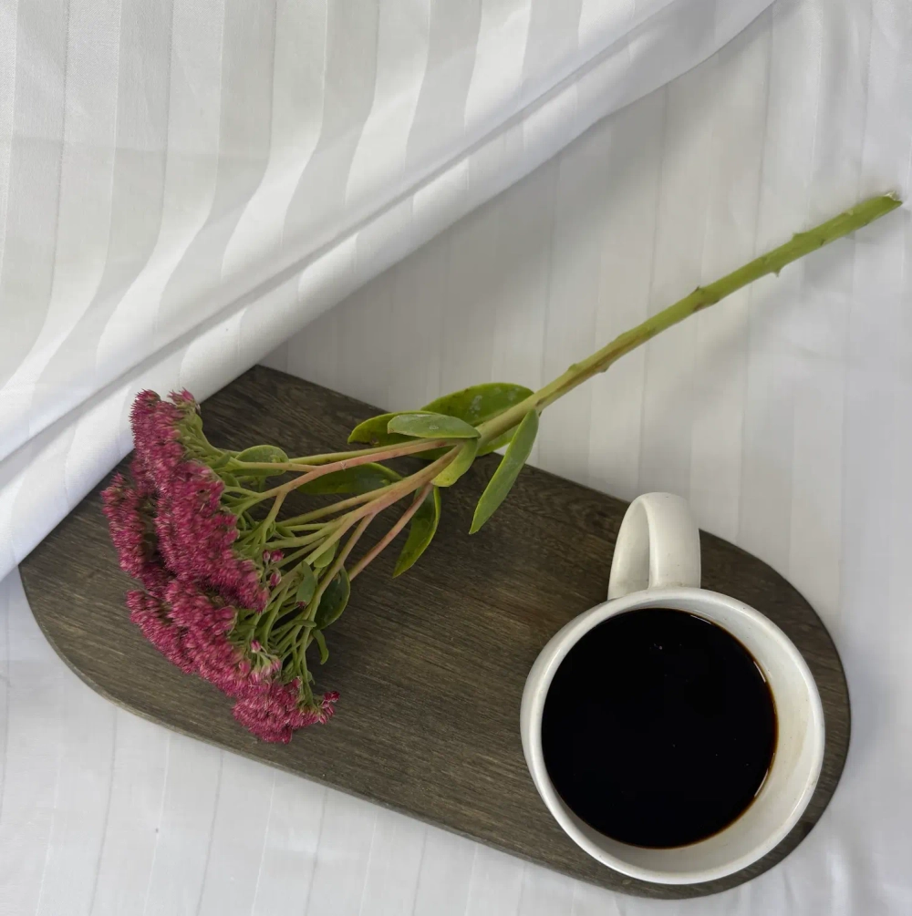 Простыня на резинке 200*160*25 WHITE LINE, сатин