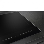 Индукционная варочная панель Smeg SIM1644D