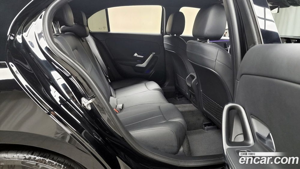 Mercedes-Benz A-Class W177 A220 Hatchback (05.2021)