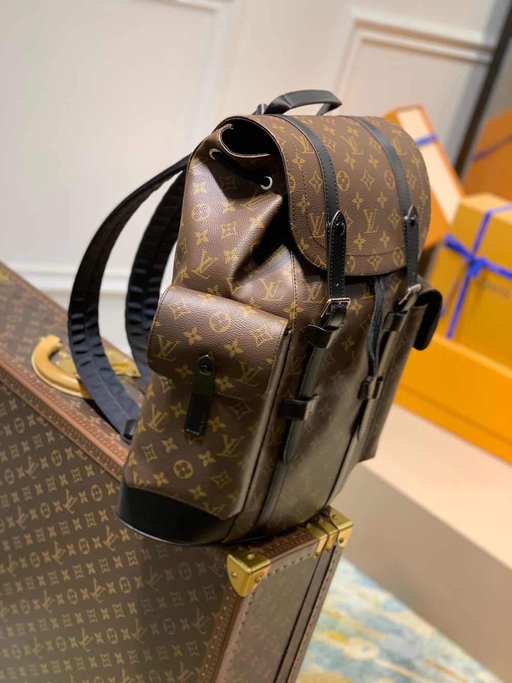 Louis Vuitton Christopher MM