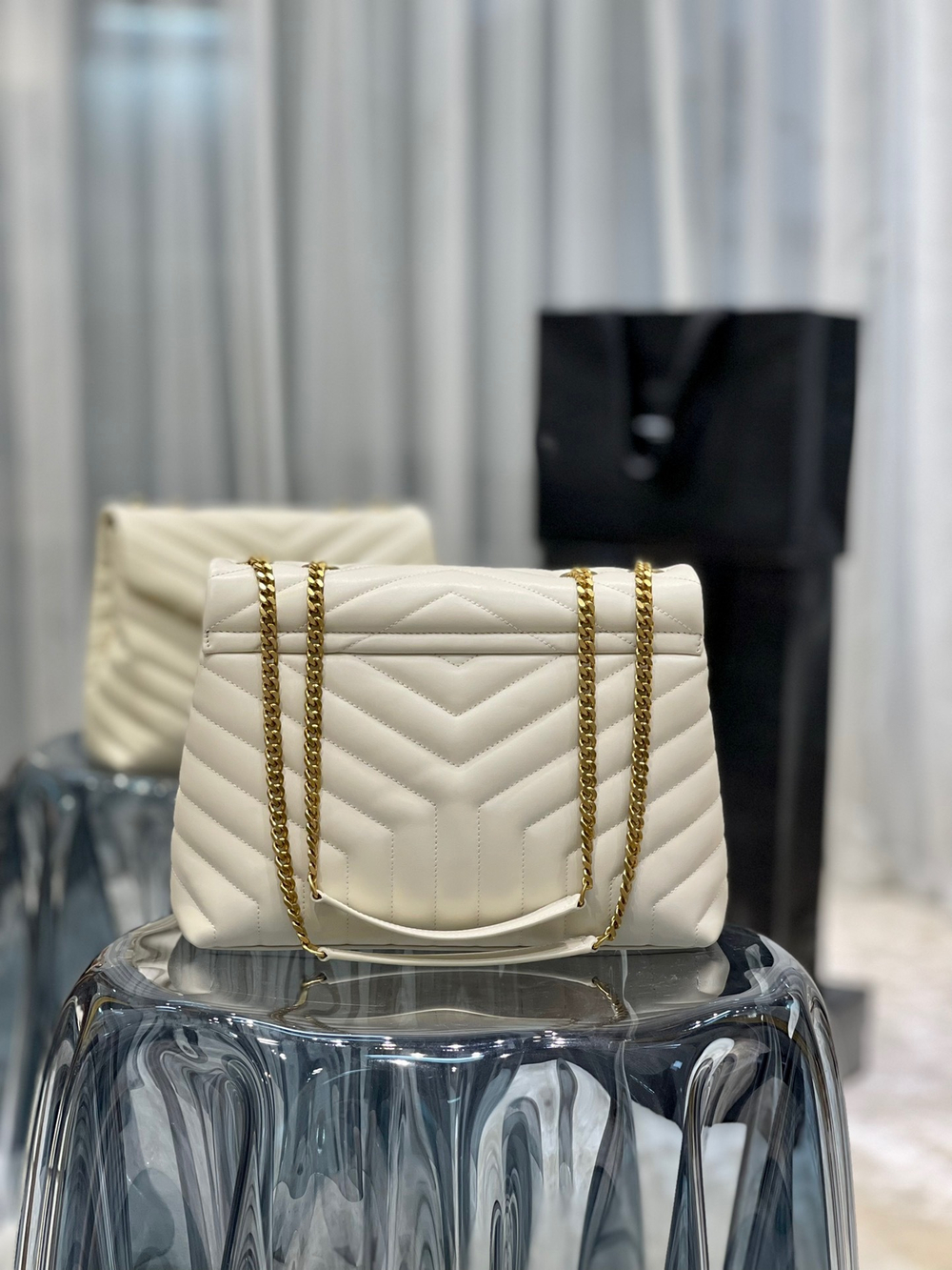 Saint Laurent Loulou 32 cm