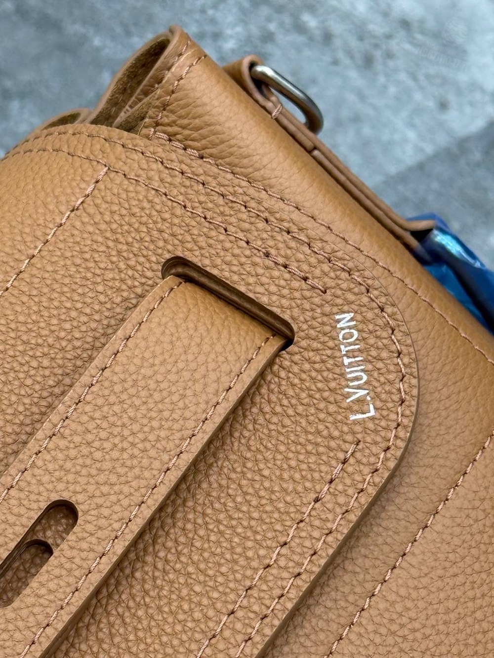 Деловая сумка-портфель Louis Vuitton