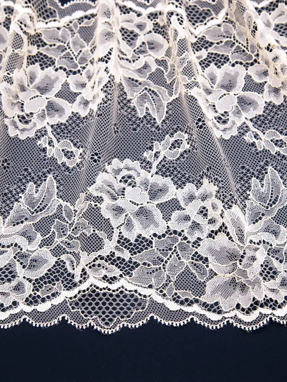 03-267 Кружево эластичное 22 см, телесный 126