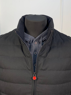 Безрукавка Kiton