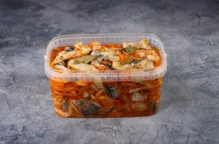 Толстолобик в масляной заливке с овощами 1/3 кг