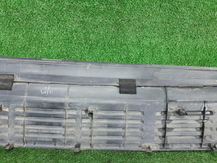 Накладка заднего бампера Toyota Land Cruiser 200 (2007-2021)