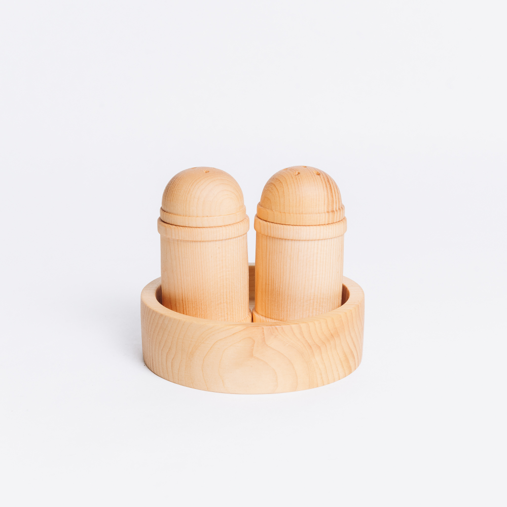 Деревянная солонка и перечница с подставкой из сибирского кедра. SP9