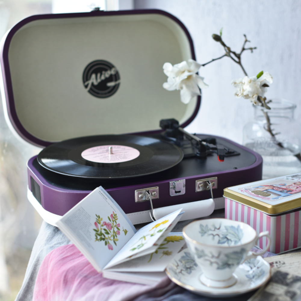 Проигрыватель Винила Alive Audio Vintage c Bluetooth (Blueberry Nights)