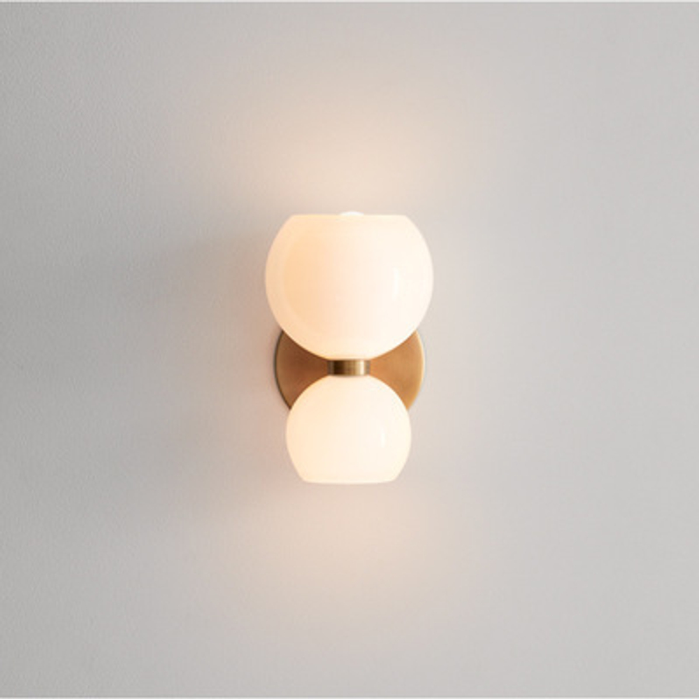 Wall design lamp Betty by Lightmaker Studio (White)