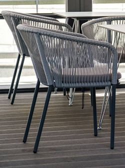 "Марсель" стул плетеный из роупа, каркас алюминий темно-серый (RAL7024) муар, роуп светло-серый круглый, ткань светло-серая