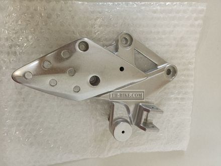 50600-KPP-901. HOLDER, R. STEP. HONDA